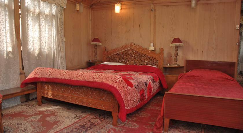 Houseboat Shaheen Palace, Srinagar 4